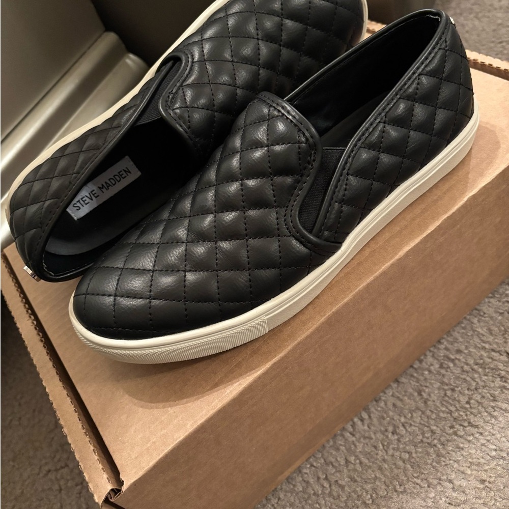 Steve Madden Black Quilted Men's Slip-On Shoes